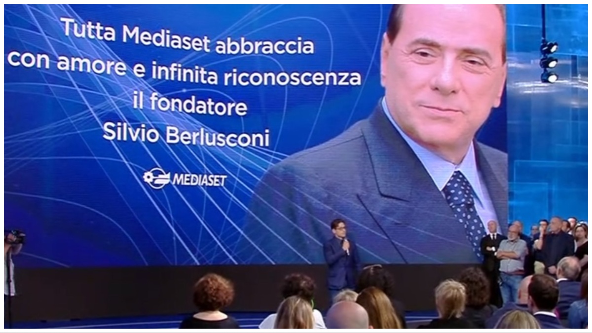 Pier Silvio Berlusconi, Dopo I Funerali Del Padre Corre A Mediaset