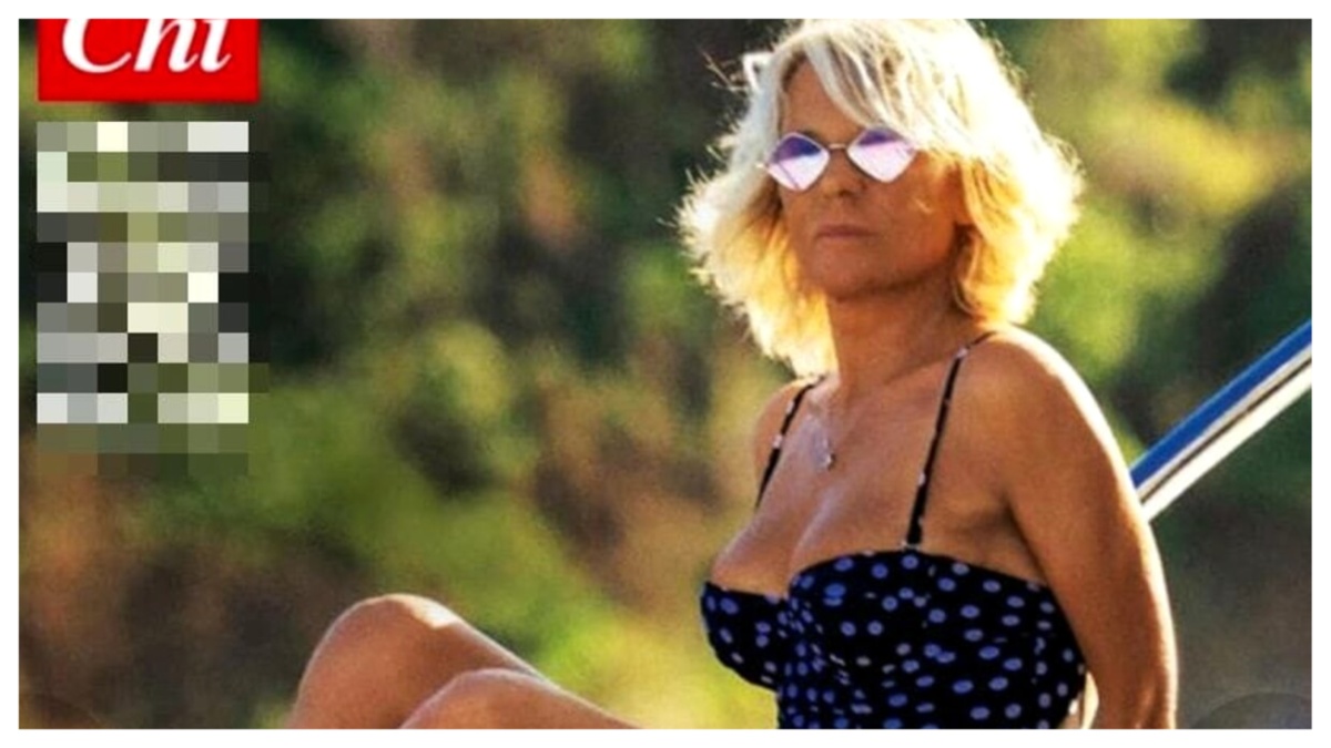 Maria De Filippi in barca con i colleghi: quest’anno le sue vacanze saranno più brevi