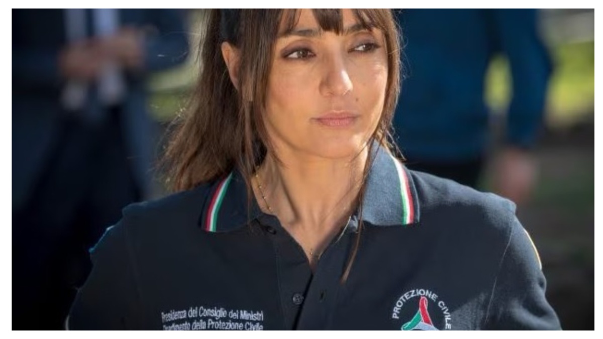 Ambra Angiolini, la fiction che causò l’incendio a Stromboli in onda tra critiche e polemiche