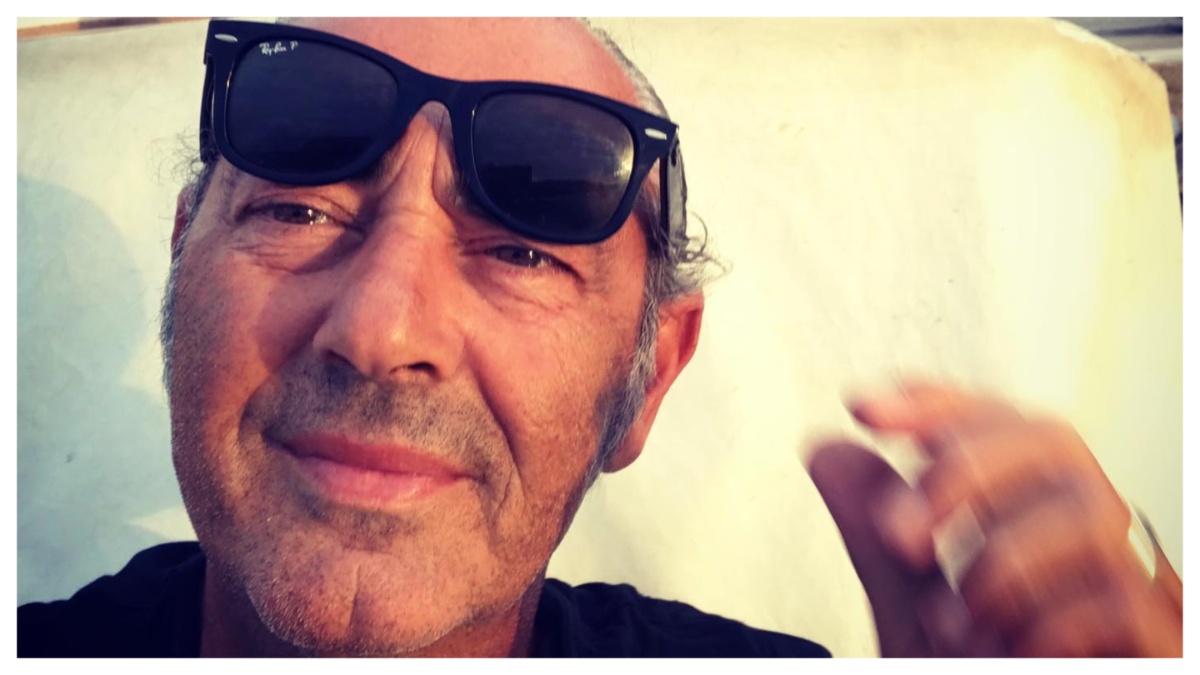 Luca Carboni racconta la malattia: “Ho avuto un tumore ai polmoni, mai pianto in questi 2 anni”