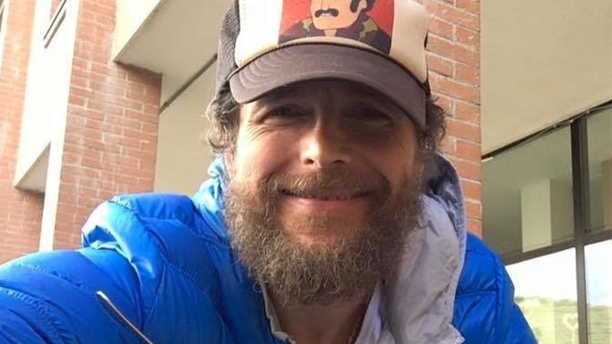 Jovanotti, le canzoni scritte per la moglie e la figlia e il fratello morto a 46 anni